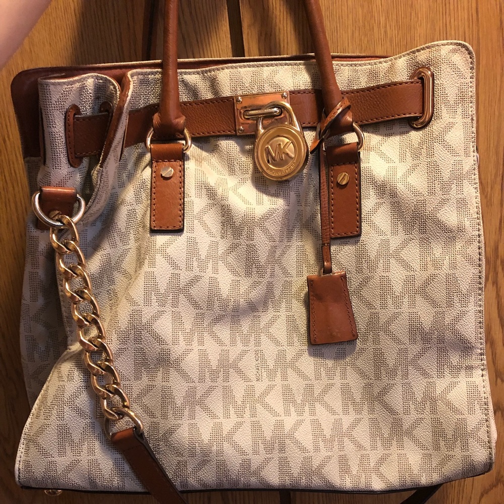 MK purse